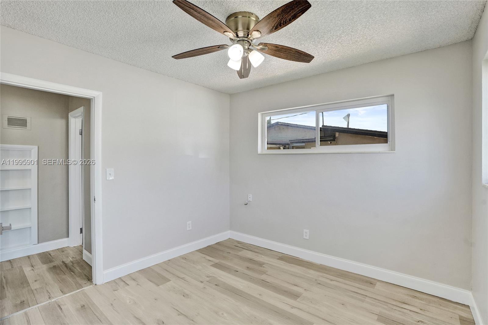 PINE TREE MANOR SEC 4 - Residential