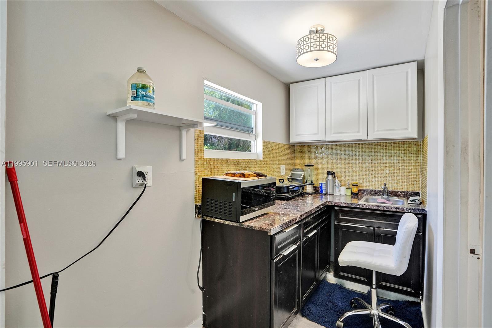 PINE TREE MANOR SEC 4 - Residential