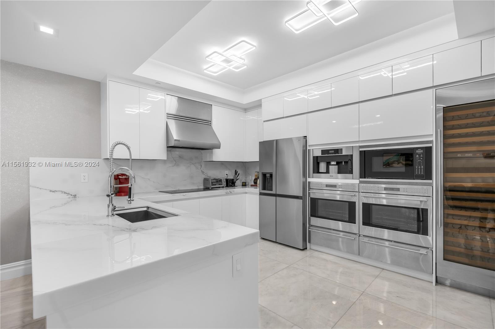 St Regis - Residential