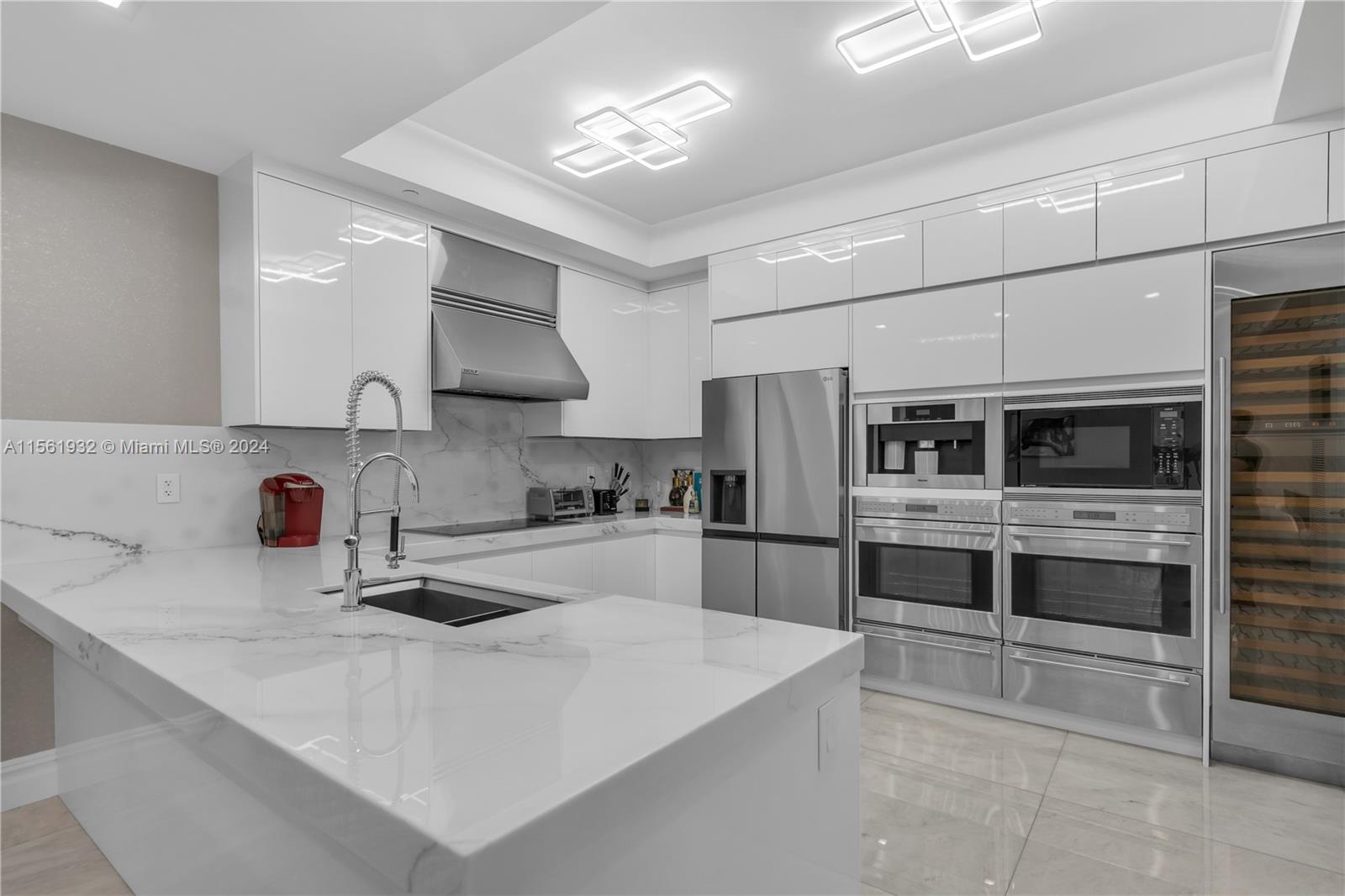 St Regis - Residential