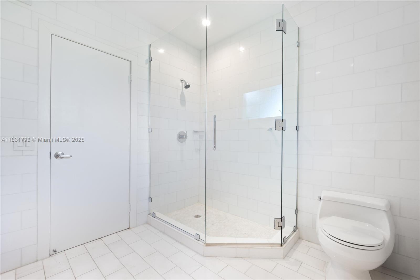 1101 CONDO - Residential Lease