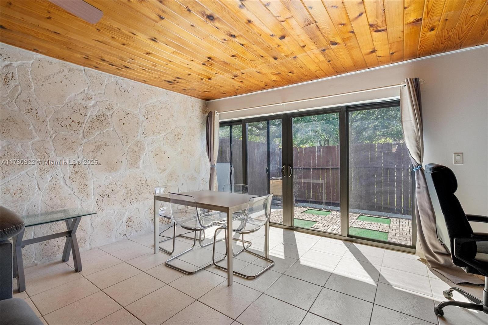 LOCH LOMOND SEC 3 - Residential