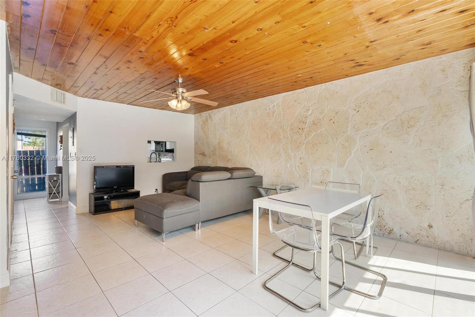 3200 NW 5th Ter 33