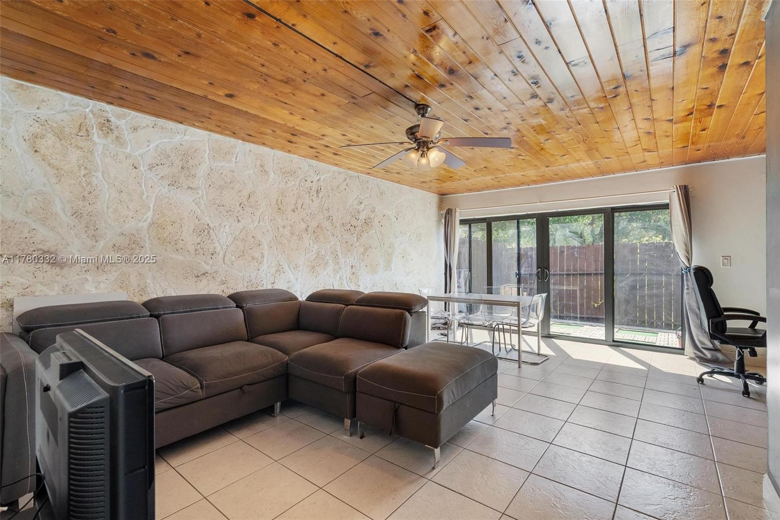 3200 NW 5th Ter 33