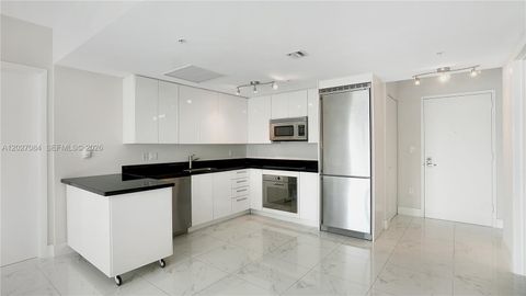 Tiny photo for 92 SW 3rd St #1803, Miami, FL 33130 (MLS # A12027084)