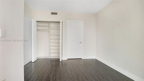 Tiny photo for 92 SW 3rd St #1803, Miami, FL 33130 (MLS # A12027084)