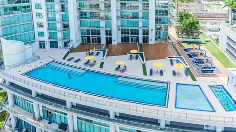 Tiny photo for 92 SW 3rd St #1803, Miami, FL 33130 (MLS # A12027084)