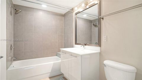 Tiny photo for 92 SW 3rd St #1803, Miami, FL 33130 (MLS # A12027084)