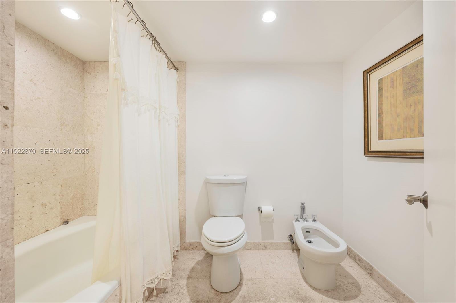 BILTMORE COURT VILLAS CON - Residential Lease