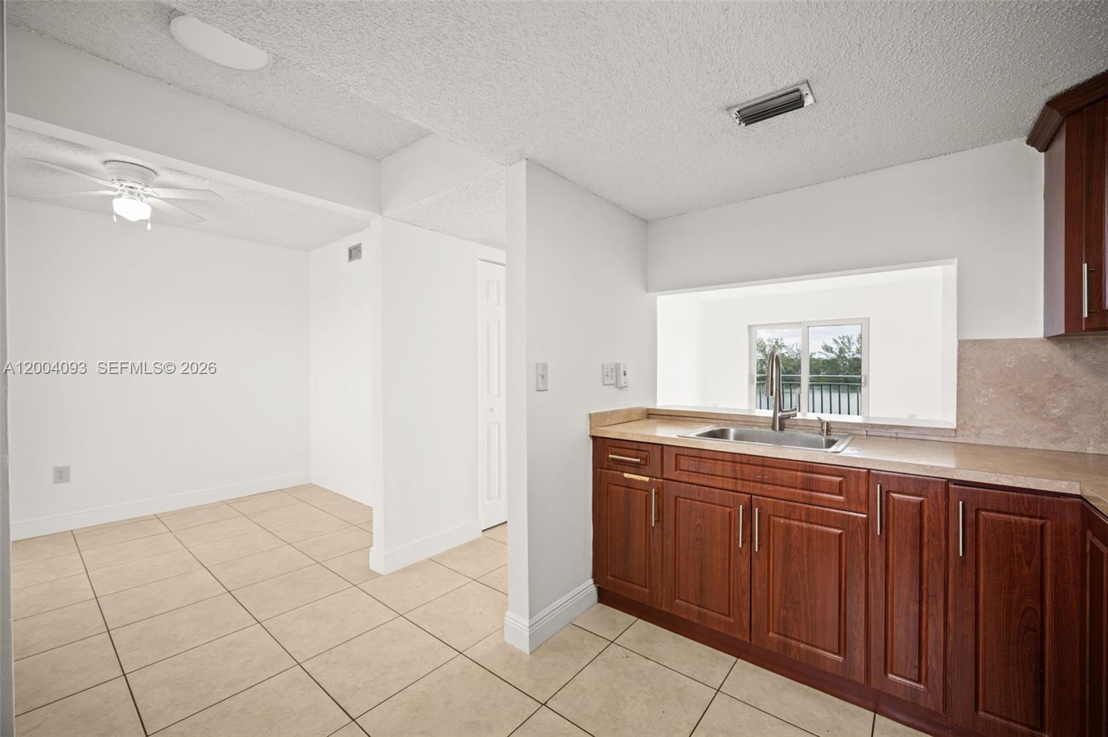 VISTA DEL LAGO I CONDO - Residential