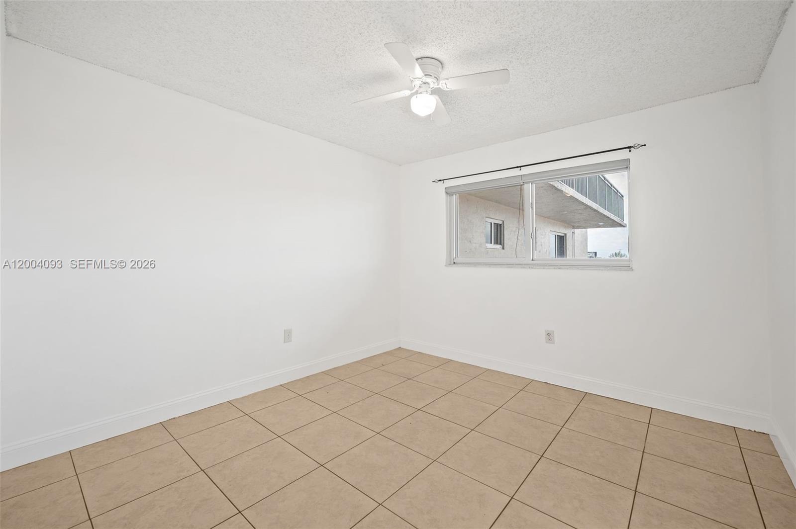 VISTA DEL LAGO I CONDO - Residential