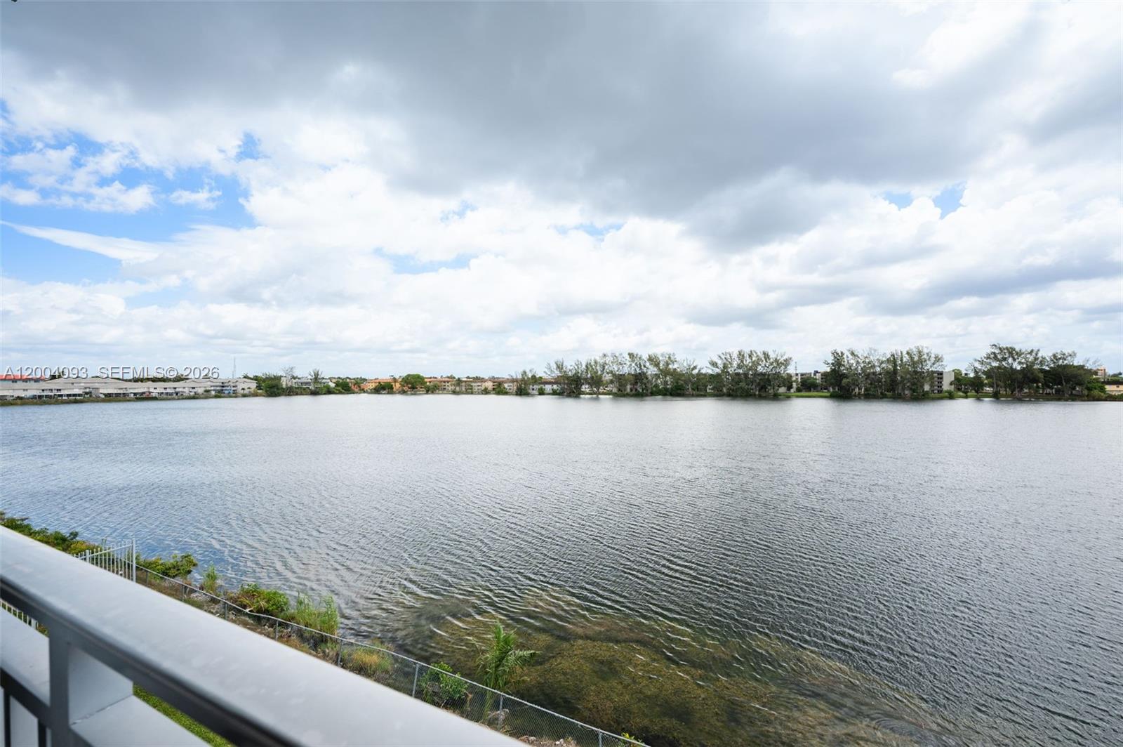 VISTA DEL LAGO I CONDO - Residential