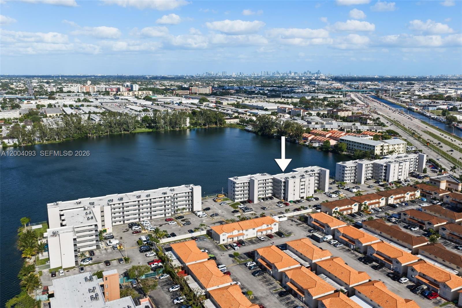 VISTA DEL LAGO I CONDO - Residential