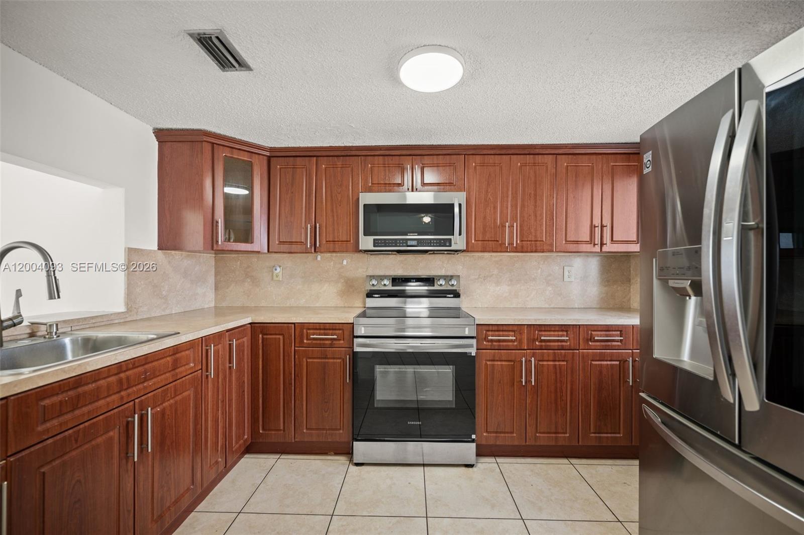 VISTA DEL LAGO I CONDO - Residential