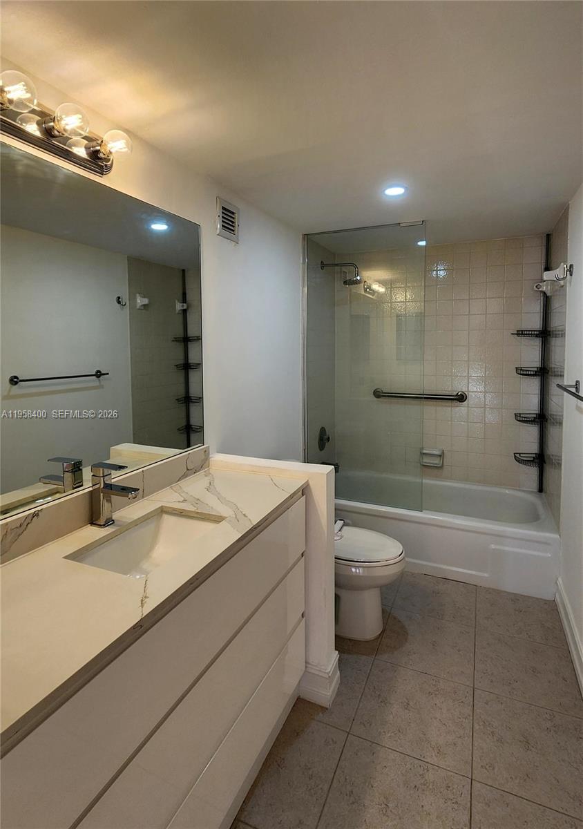 Charter Club Condo - Residential Lease