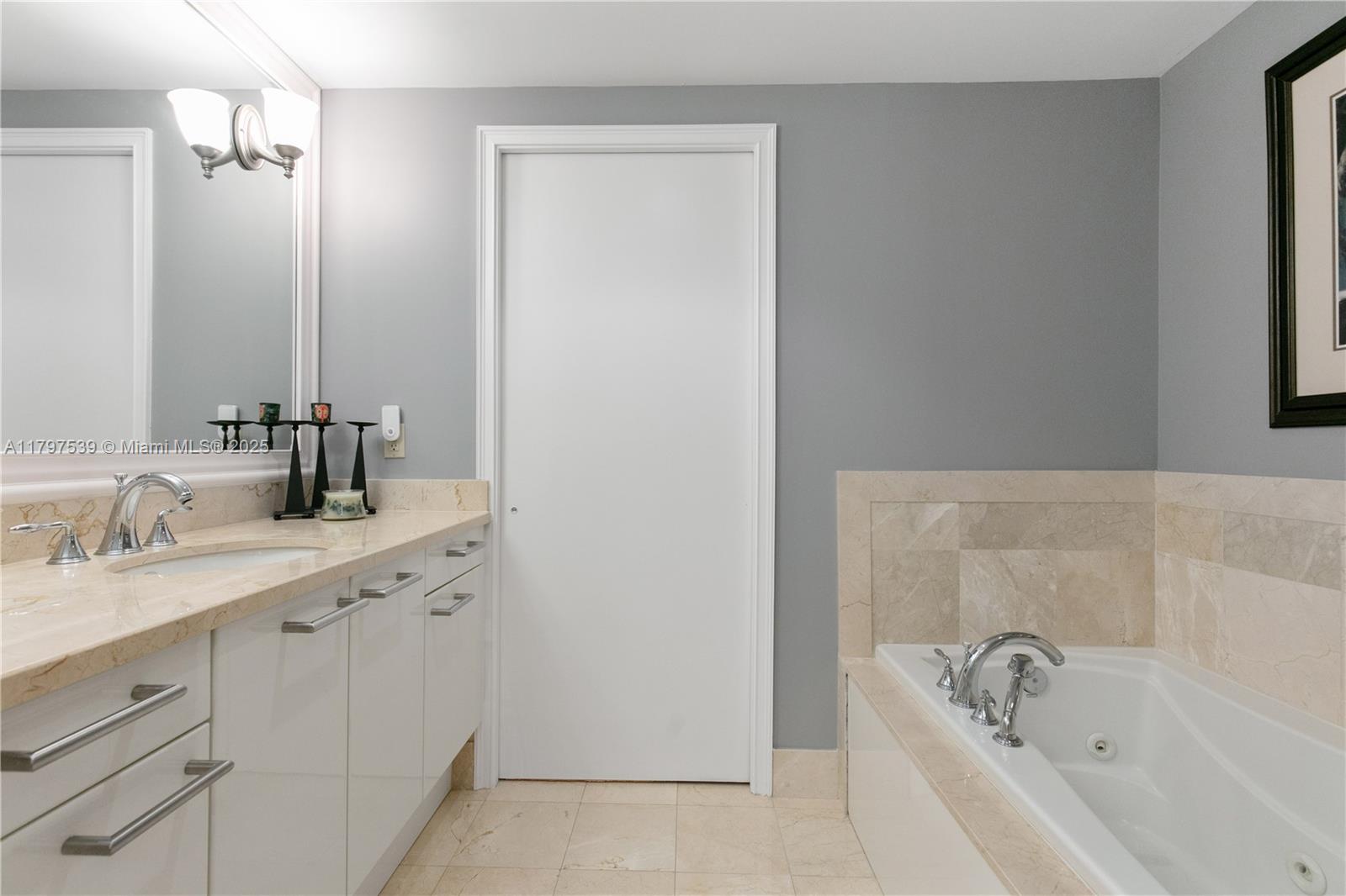 THE EXECUTIVE RESIDENCES - Residential