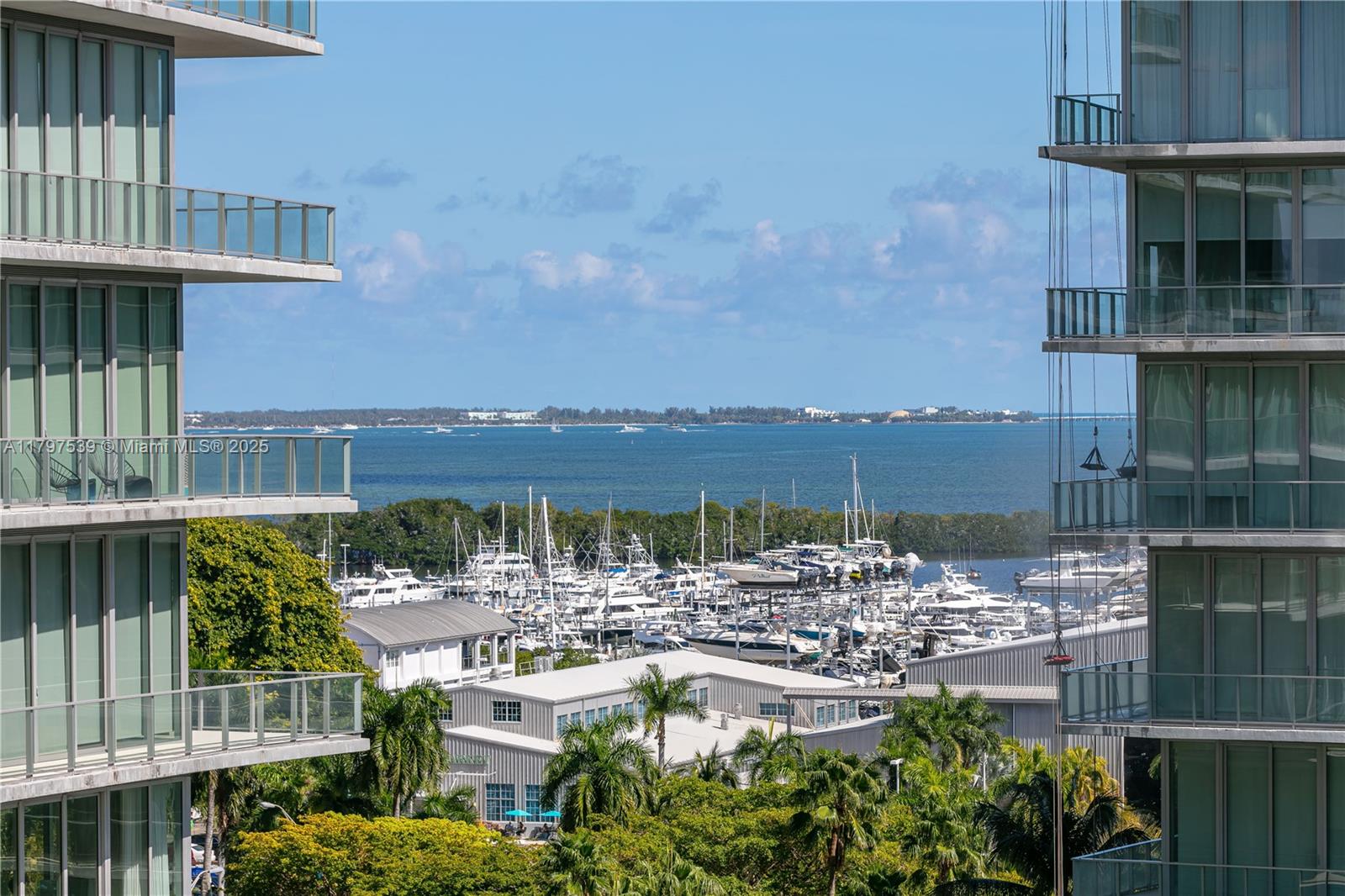 THE EXECUTIVE RESIDENCES - Residential