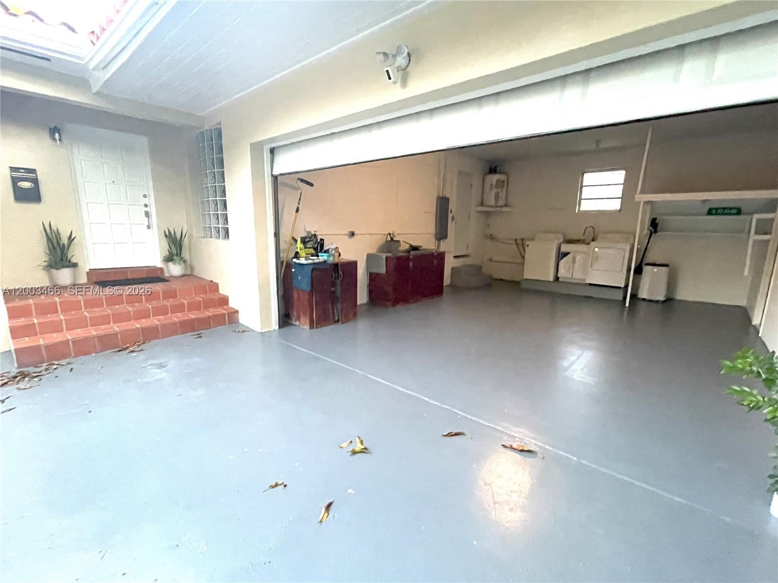 1556 San Benito Ave 1556