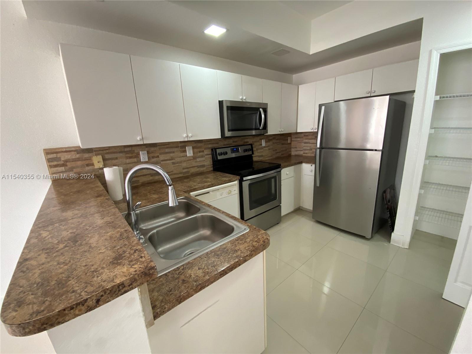 CENTURY PARK CONDO NO 2 - Residential Lease