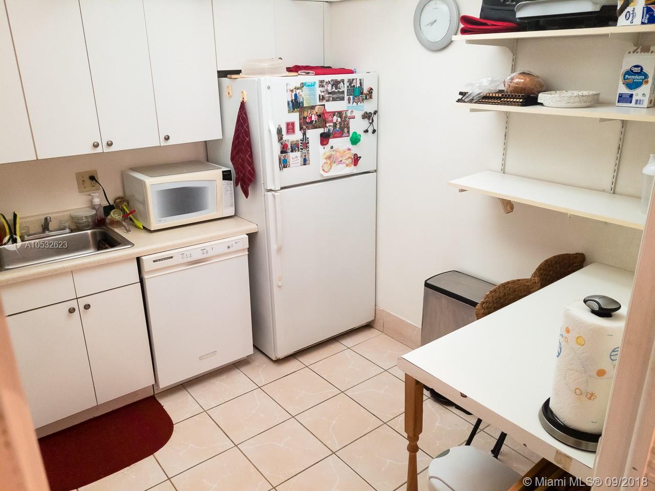 MANORS OF INVERRARY - Residential Lease