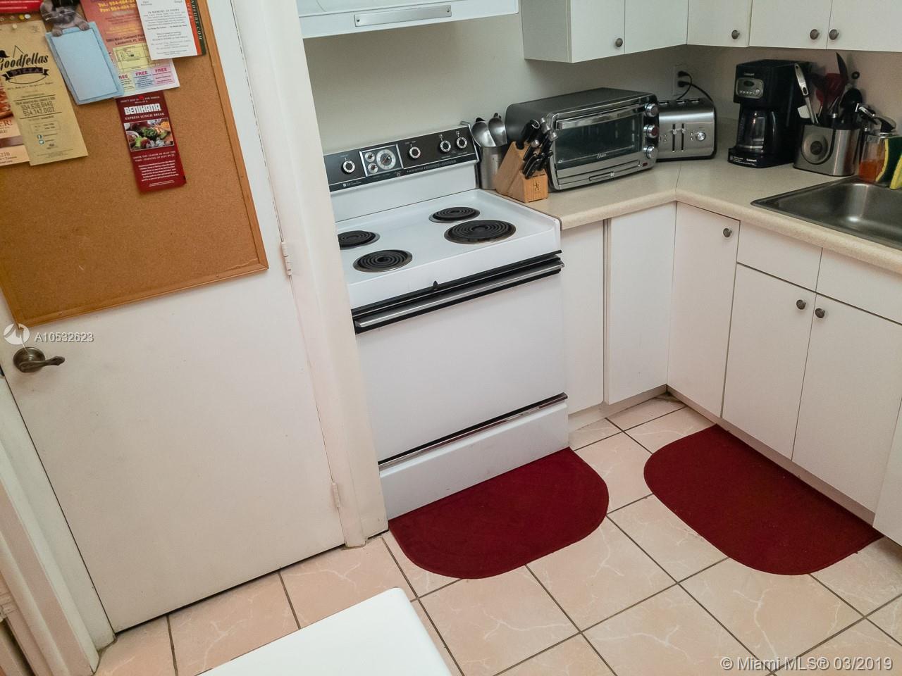 MANORS OF INVERRARY - Residential Lease