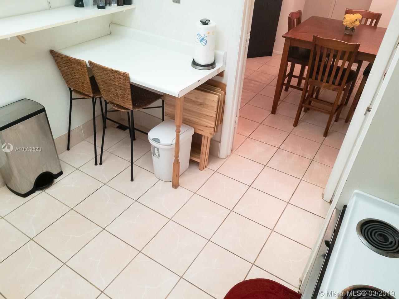 MANORS OF INVERRARY - Residential Lease