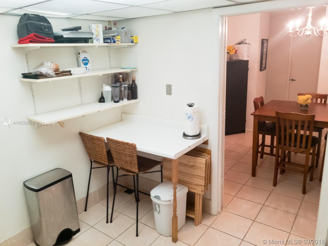 MANORS OF INVERRARY - Residential Lease