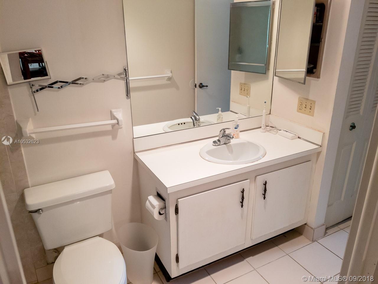 MANORS OF INVERRARY - Residential Lease