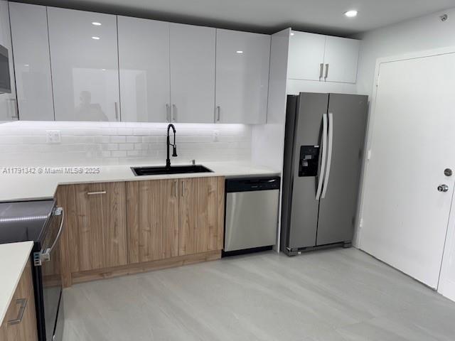 2750 Ne 183rd St 104, Aventura, Miami-Dade County, Florida - 2 Bedrooms  
2 Bathrooms - 
