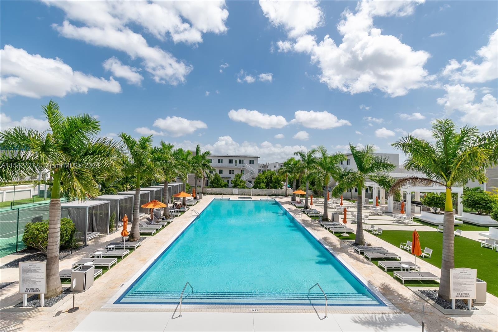 LANDMARK AT DORAL CONDO 6 - Residential