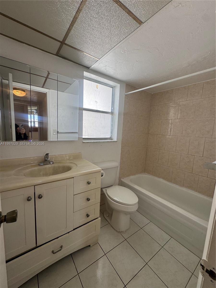 SUNRISE LAKES 58 CONDO - Residential Lease