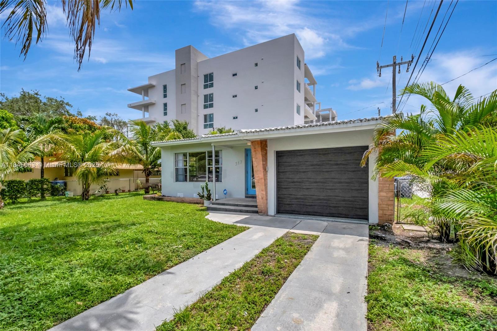 HOLLYWOOD - Residential Lease