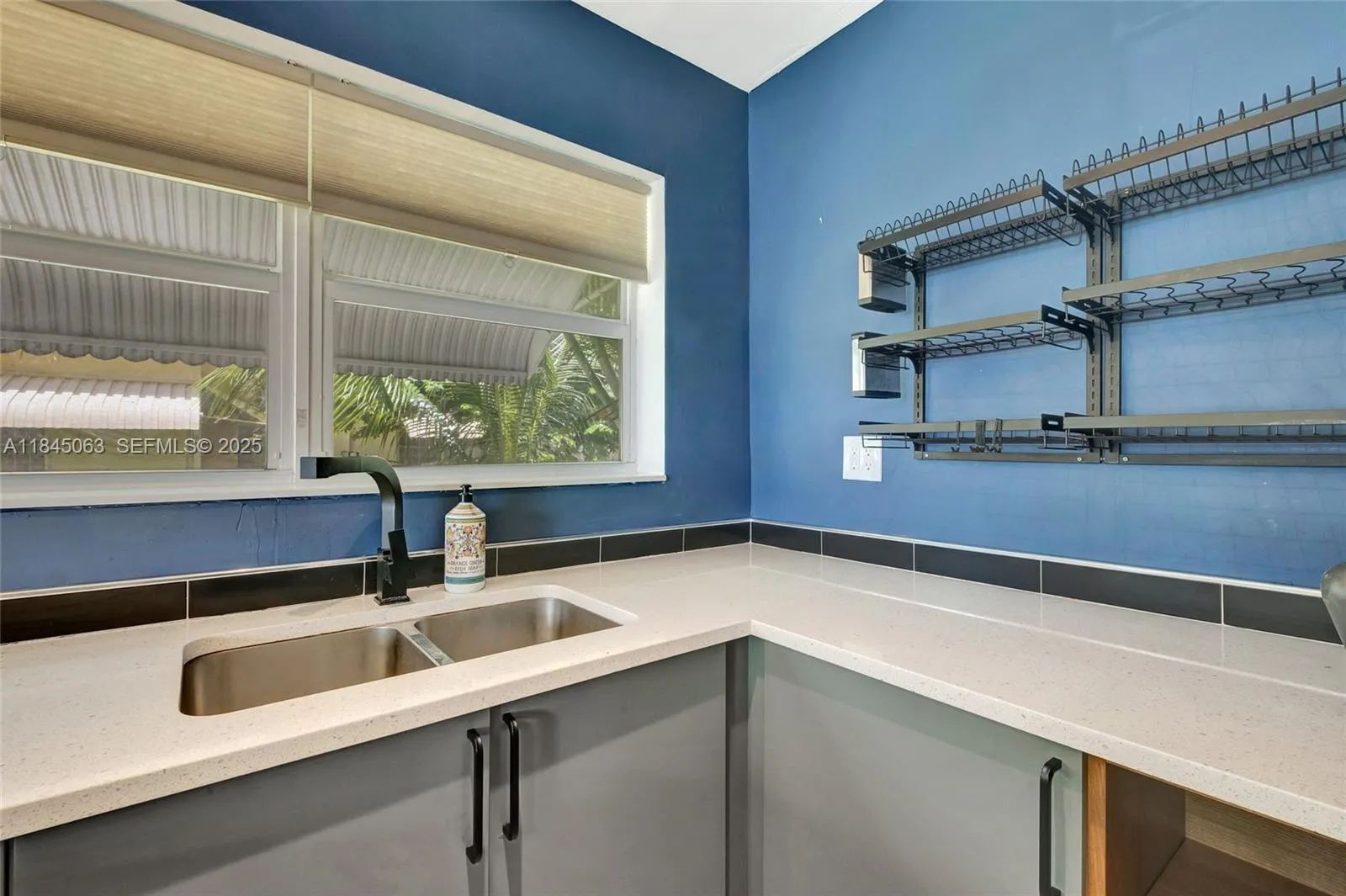 Hollywood, Florida 33020, United States, 2 Bedrooms Bedrooms, ,2 BathroomsBathrooms,Residential,Active,176426