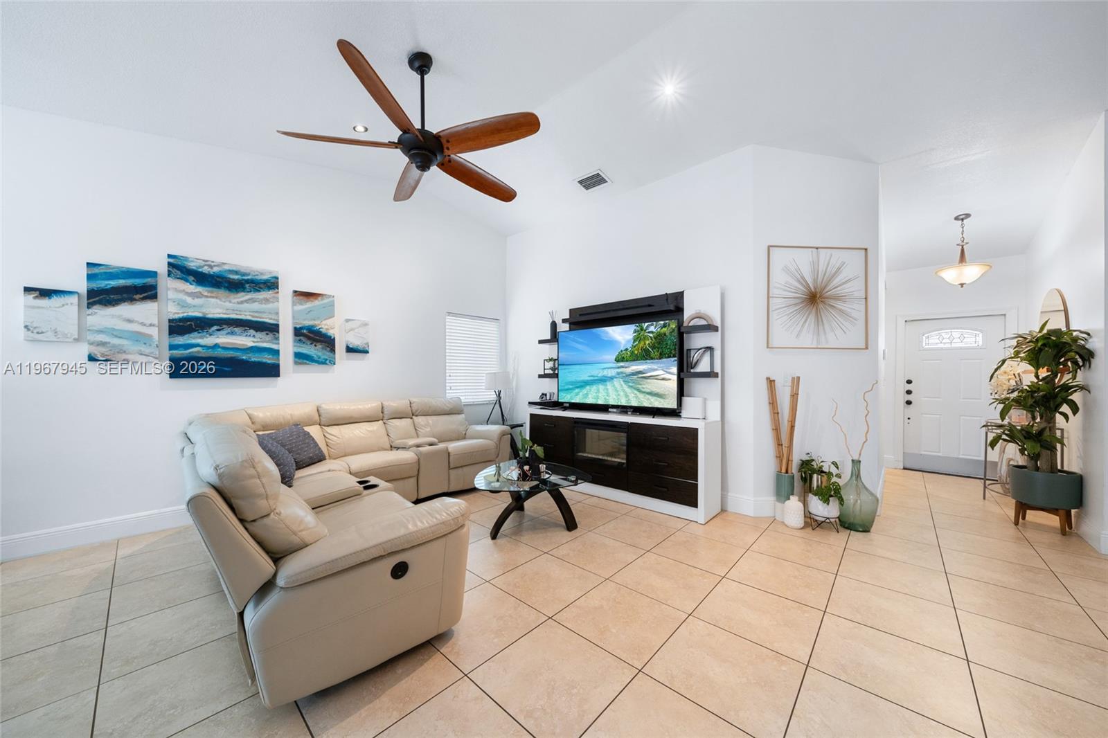 COUNTRY WALK WEST SEC 1 - Residential