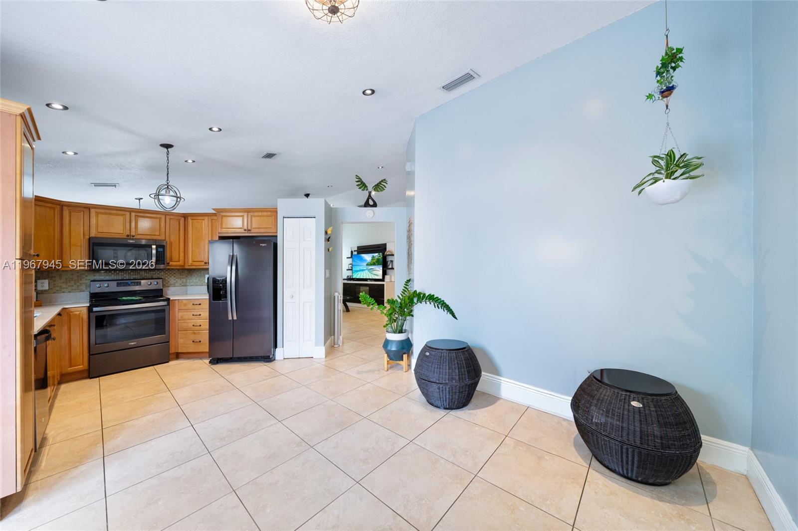 COUNTRY WALK WEST SEC 1 - Residential