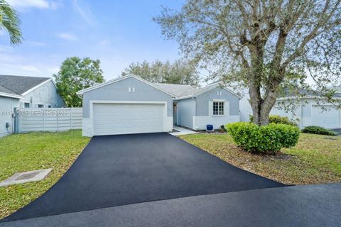 14270 SW 145th Ter Miami FL 33186