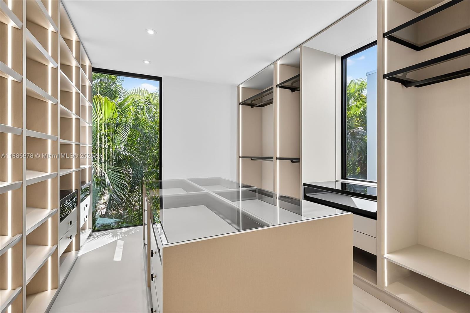 RIVIERA - Residential