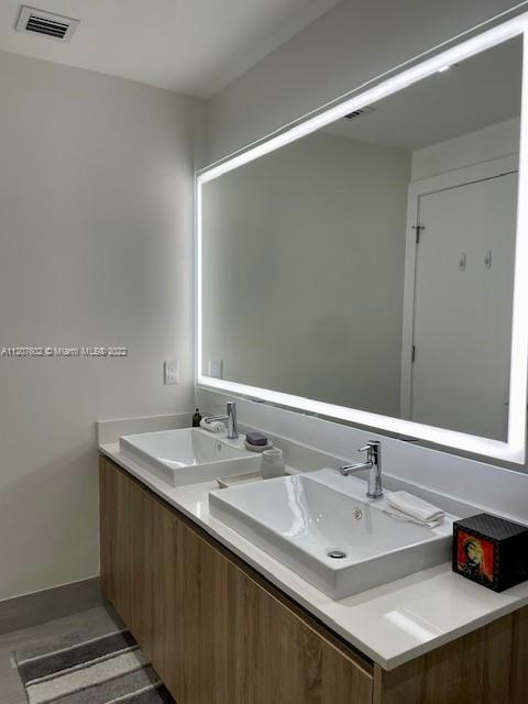 AVENTURA PARKSQUARE RESID - Residential Lease