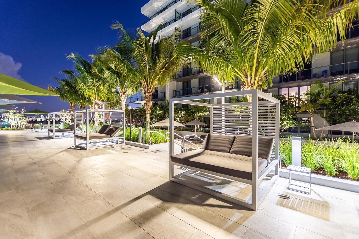 AVENTURA PARKSQUARE RESID - Residential Lease