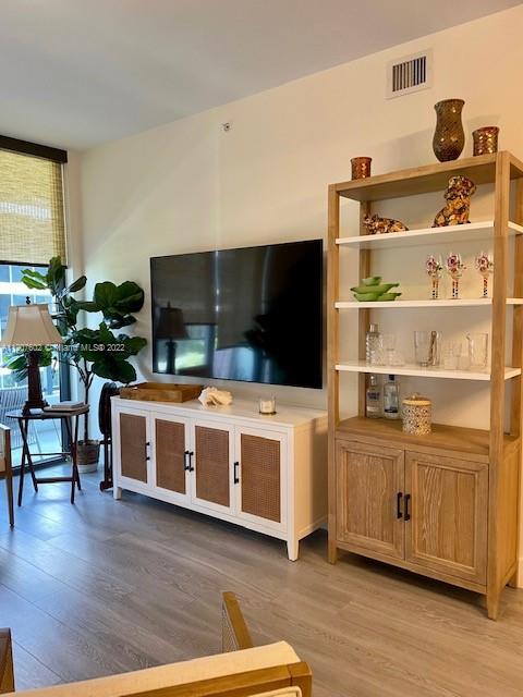 AVENTURA PARKSQUARE RESID - Residential Lease