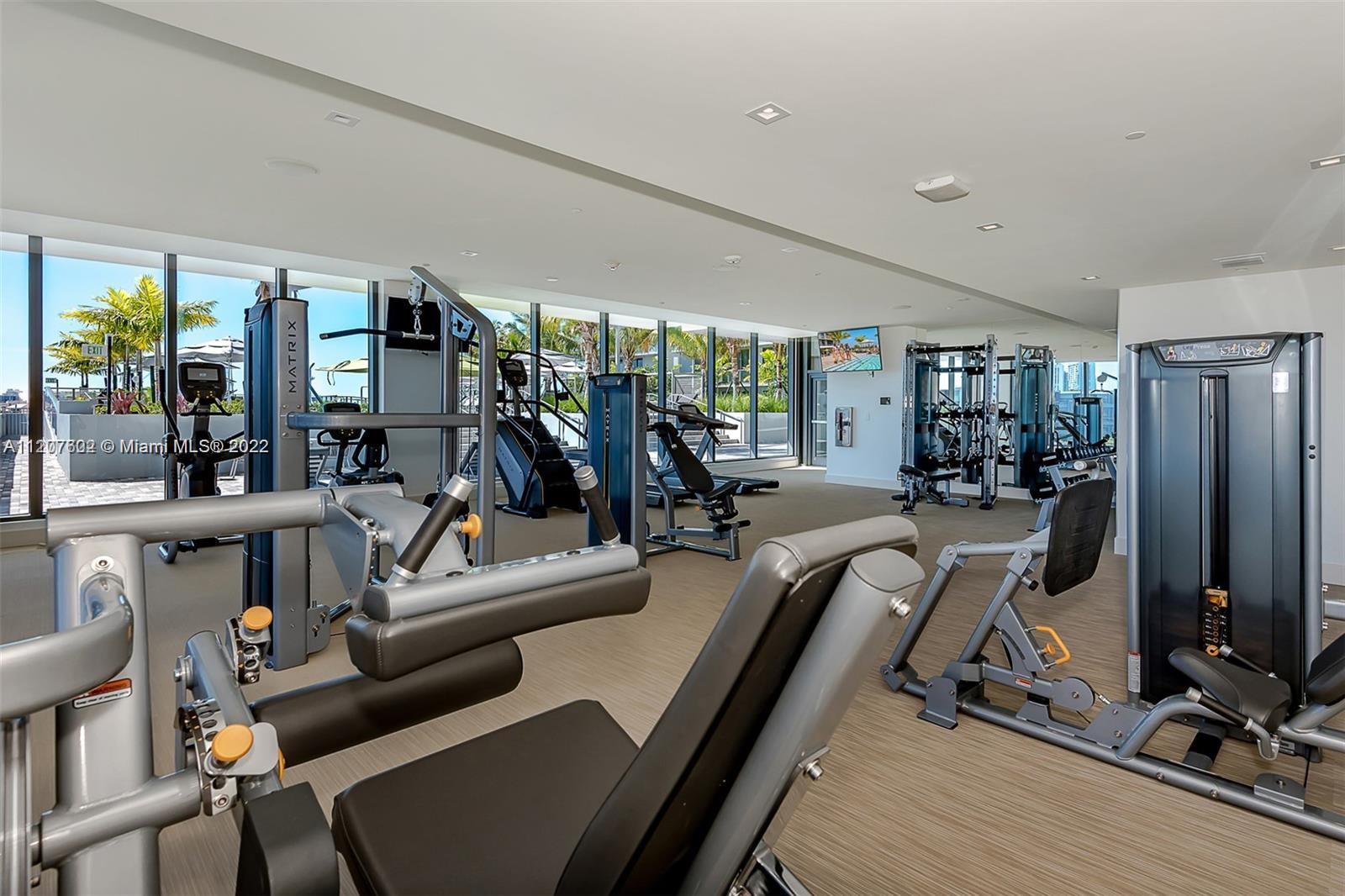 AVENTURA PARKSQUARE RESID - Residential Lease