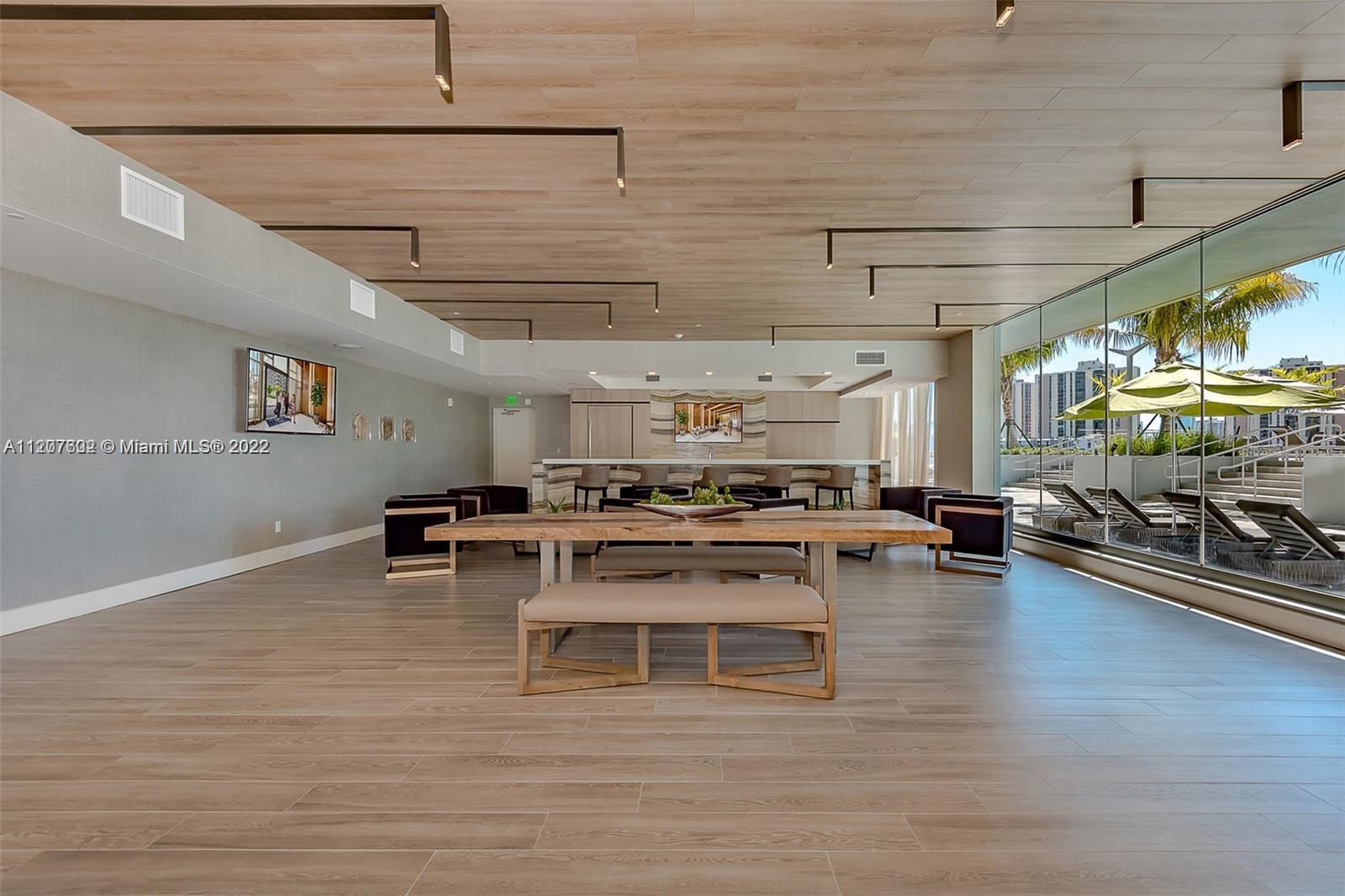 AVENTURA PARKSQUARE RESID - Residential Lease