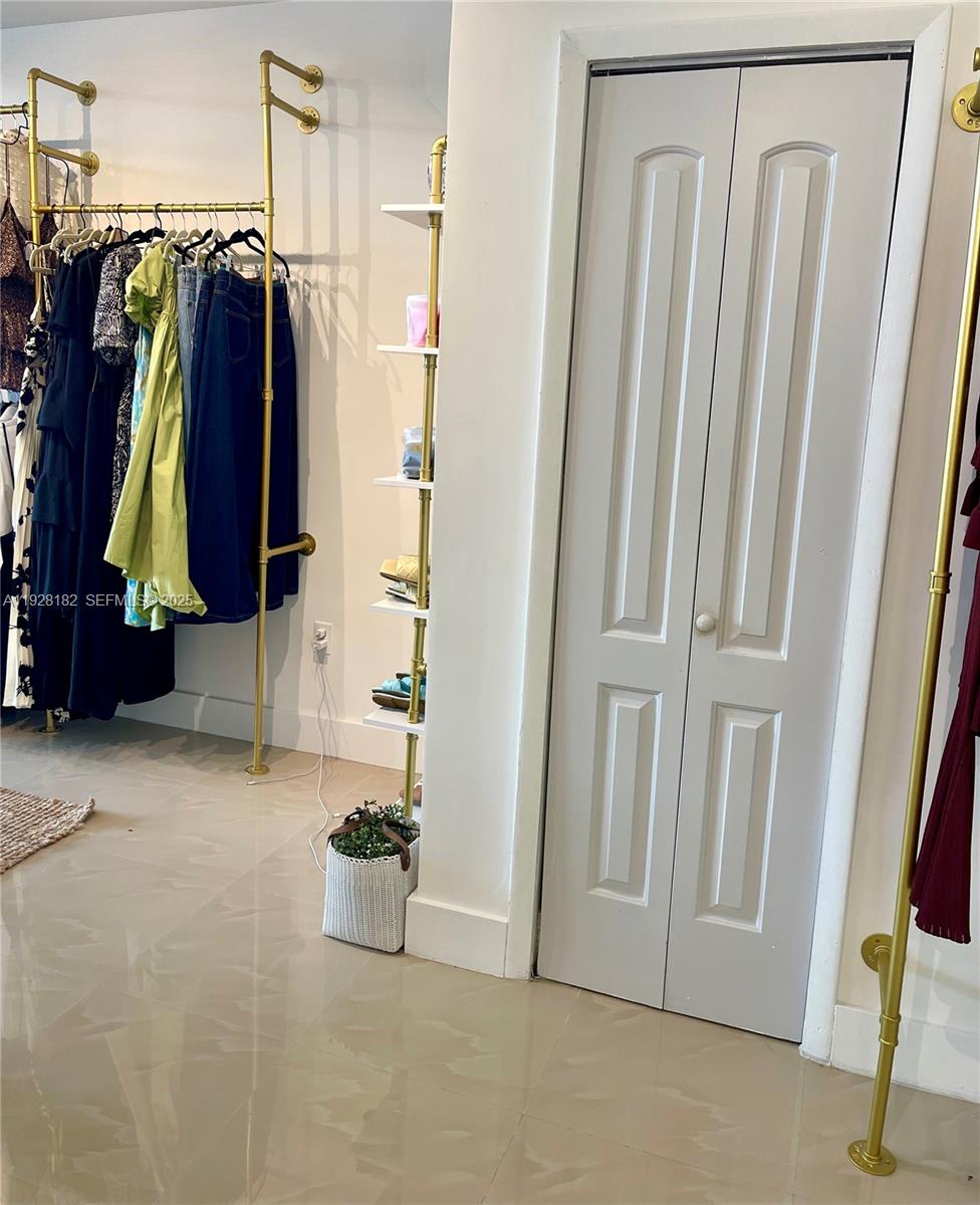 260 Crandon Blvd C41