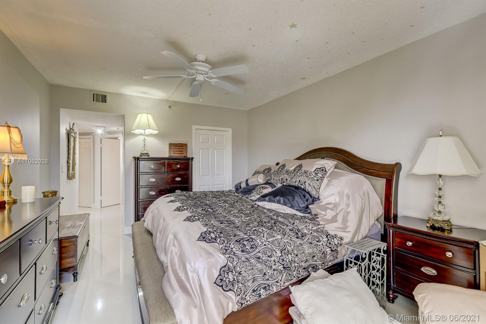 ENVIRON TOWERS 1 CONDO - Residential