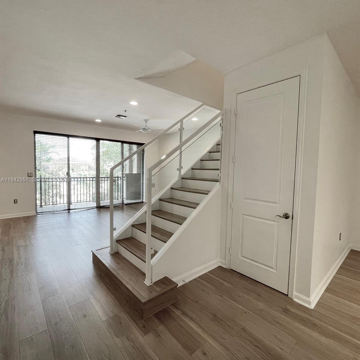VILLA FLORA CONDO - Residential Lease