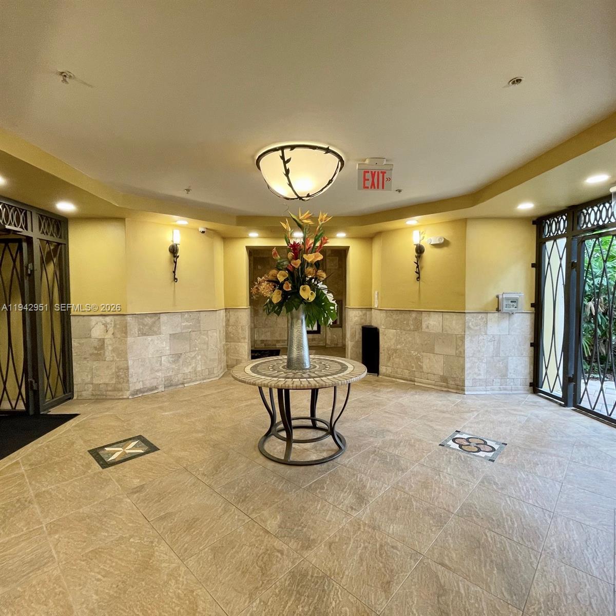 VILLA FLORA CONDO - Residential Lease