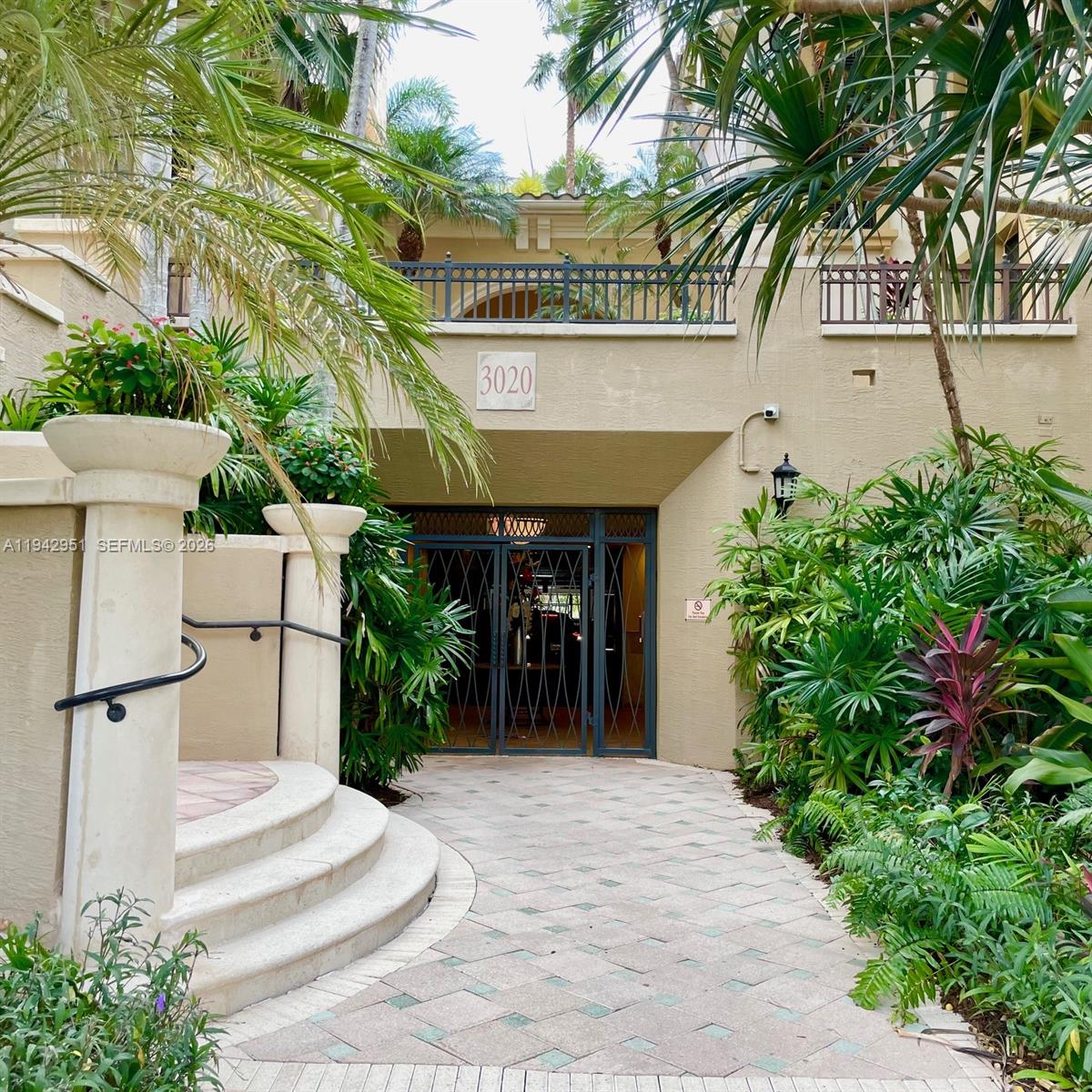 VILLA FLORA CONDO - Residential Lease