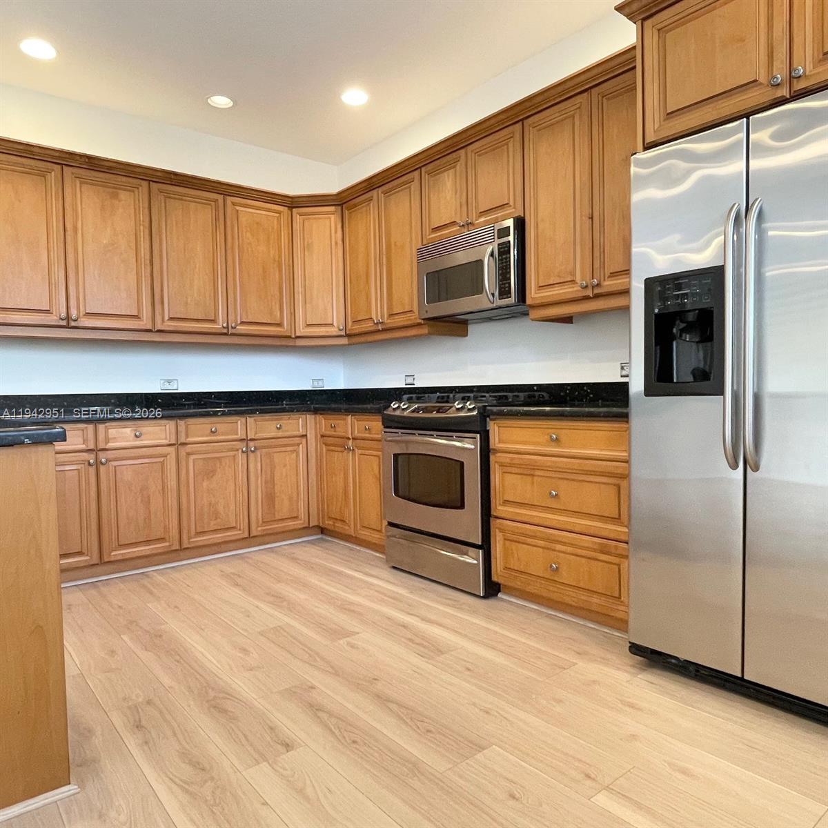 VILLA FLORA CONDO - Residential Lease