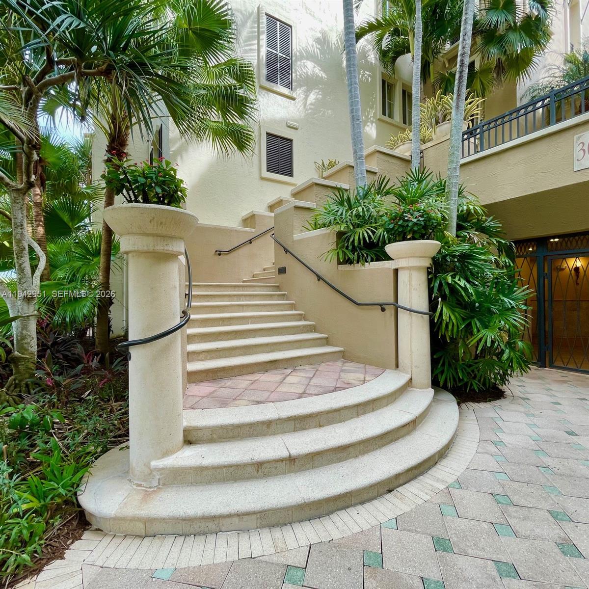 VILLA FLORA CONDO - Residential Lease