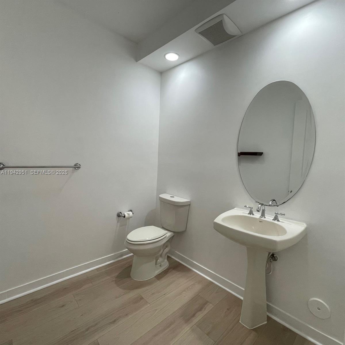 VILLA FLORA CONDO - Residential Lease